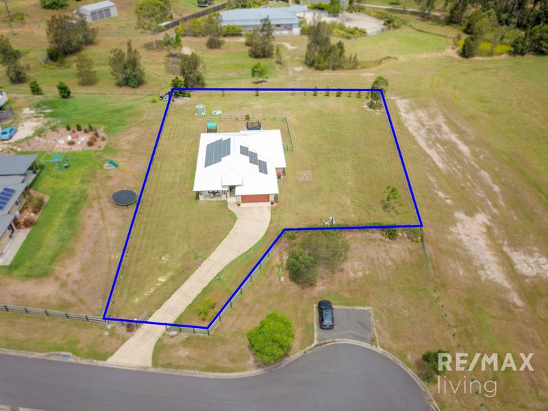 Photo - 13-15 Romi Close, Woodford QLD 4514 - Image 11