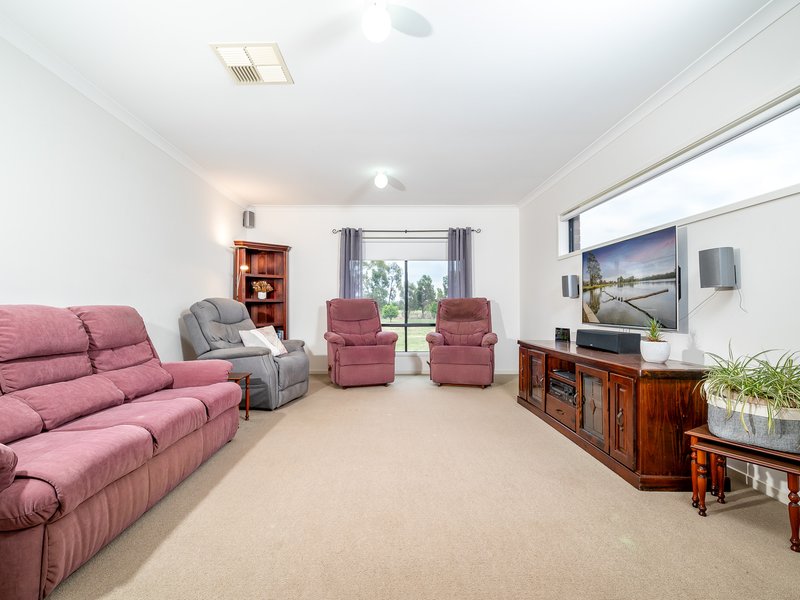 Photo - 13-15 Scarlett Street, Avenel VIC 3664 - Image 7