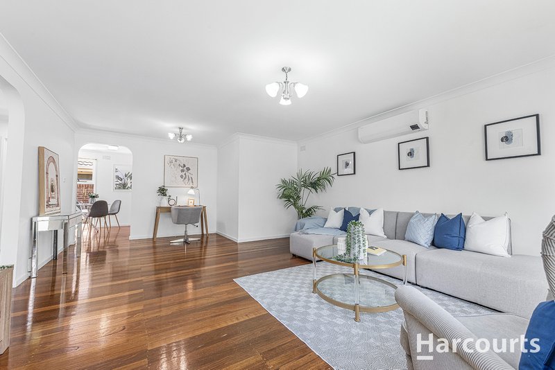 Photo - 1/3-5 Carlisle Crescent, Hughesdale VIC 3166 - Image 3