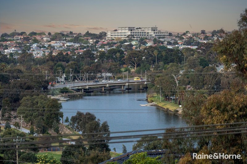 Photo - 1/3-5 Grandview Avenue, Maribyrnong VIC 3032 - Image 8