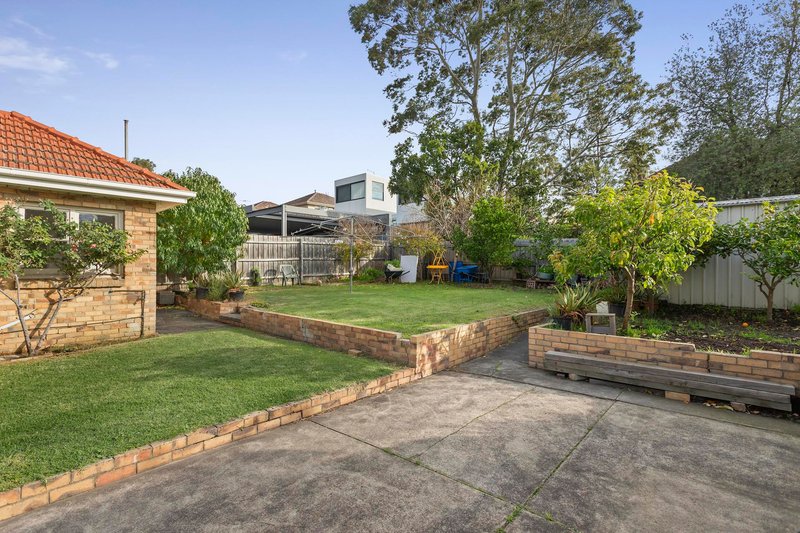 Photo - 13 Aintree Road, Glen Iris VIC 3146 - Image 4