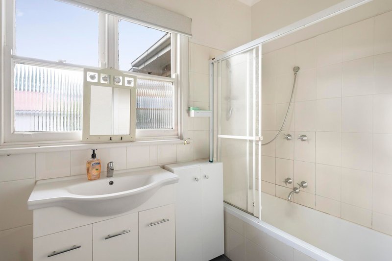 Photo - 13 Aintree Road, Glen Iris VIC 3146 - Image 11