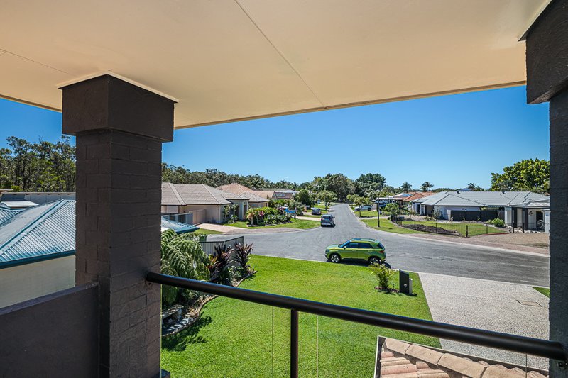 Photo - 13 Albatross Ct , Banksia Beach QLD 4507 - Image 2