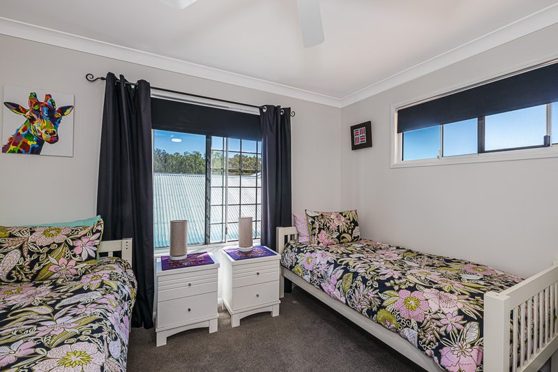 Photo - 13 Albatross Ct , Banksia Beach QLD 4507 - Image 12