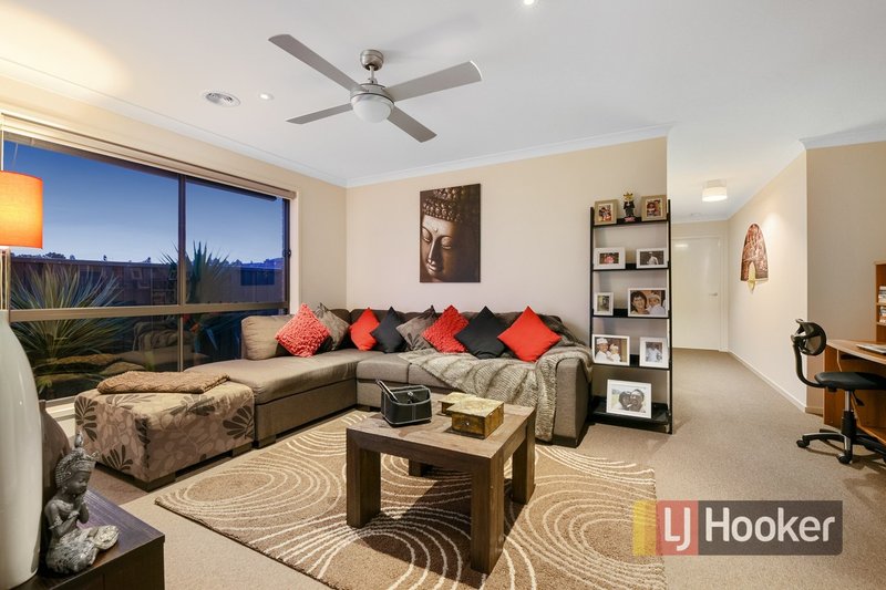 Photo - 13 Albert Circuit, Pakenham VIC 3810 - Image 5