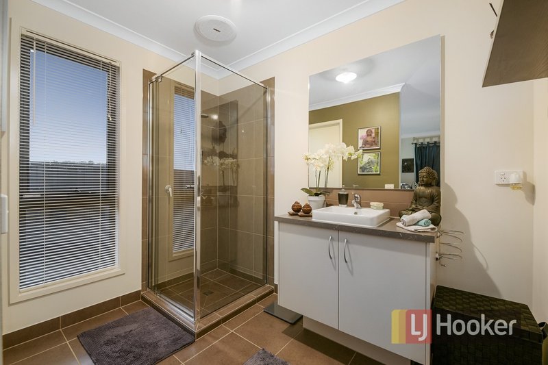 Photo - 13 Albert Circuit, Pakenham VIC 3810 - Image 13