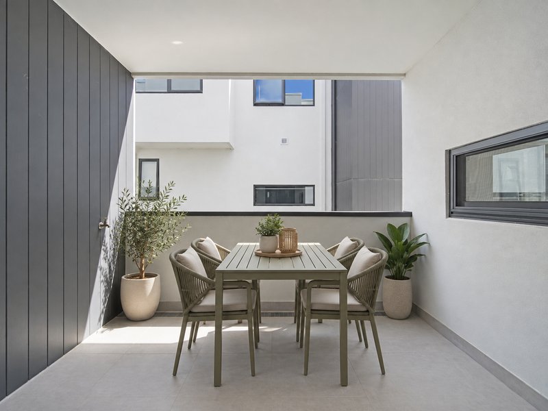 Photo - 13 Alexi Walk, Eumemmerring VIC 3177 - Image 6