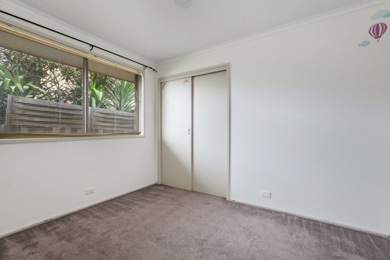 Photo - 13 Allan Avenue, South Morang VIC 3752 - Image 8