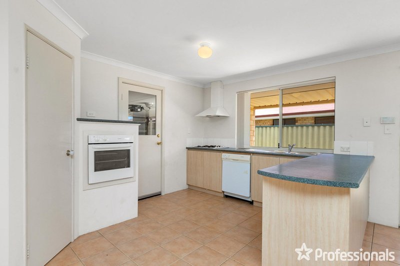 Photo - 13 Althorpe Crescent, Port Kennedy WA 6172 - Image 9