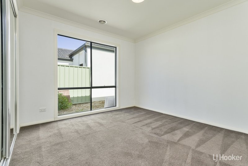 Photo - 13 Ambleside Avenue, Wyndham Vale VIC 3024 - Image 7