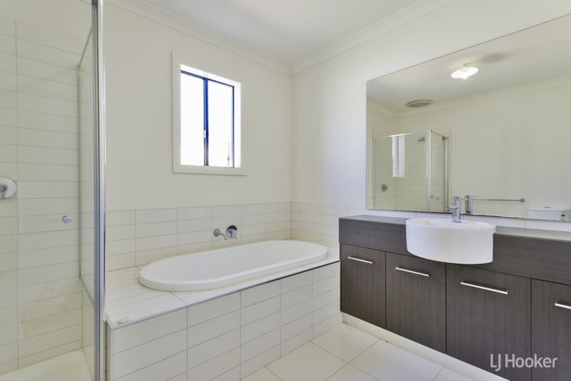 Photo - 13 Ambleside Avenue, Wyndham Vale VIC 3024 - Image 8