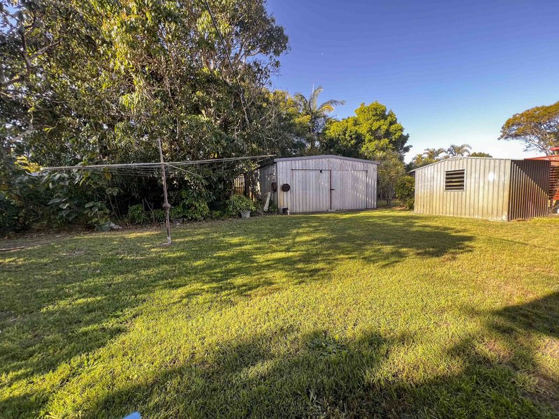 Photo - 13 Amies , Beachmere QLD 4510 - Image 11