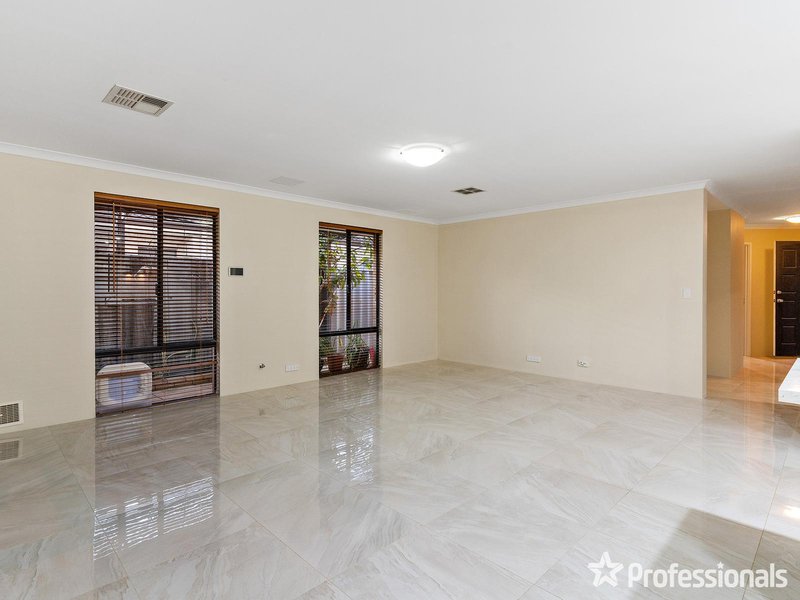 Photo - 13 Amity Circuit, Shoalwater WA 6169 - Image 11