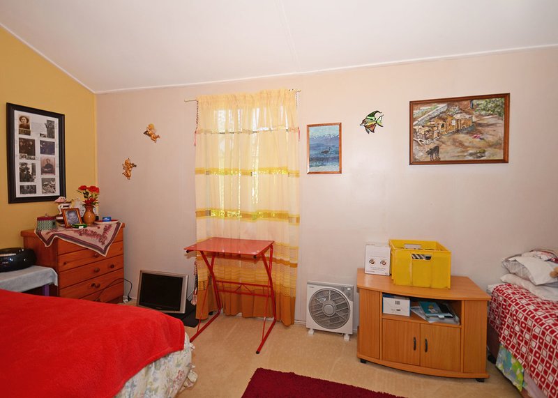 Photo - 13 Andrew Street, Pialba QLD 4655 - Image 10