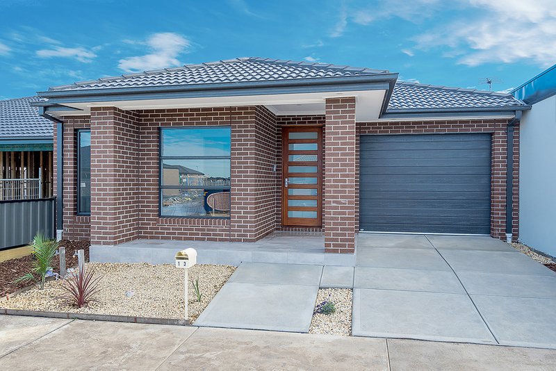 13 Angophora Crescent, Craigieburn VIC 3064