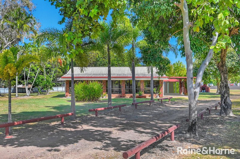 Photo - 13 Anita Avenue, Yabulu QLD 4818 - Image 2