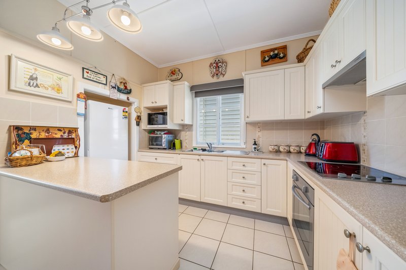 Photo - 13 Annie Street, Woody Point QLD 4019 - Image 10
