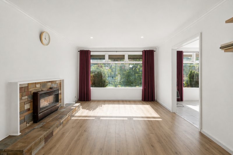 Photo - 13 Anstey Avenue, Reservoir VIC 3073 - Image 2