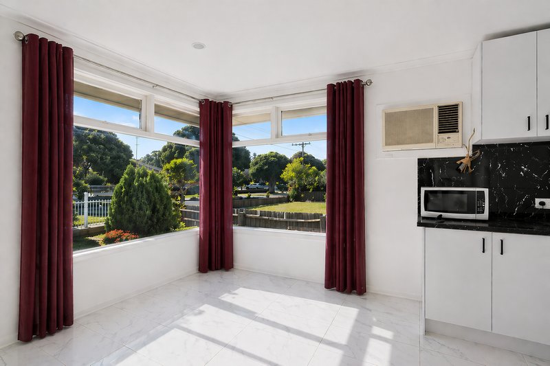 Photo - 13 Anstey Avenue, Reservoir VIC 3073 - Image 4