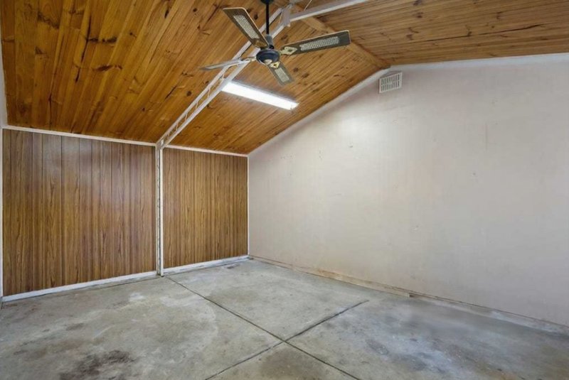 Photo - 13 Anstey Avenue, Reservoir VIC 3073 - Image 9