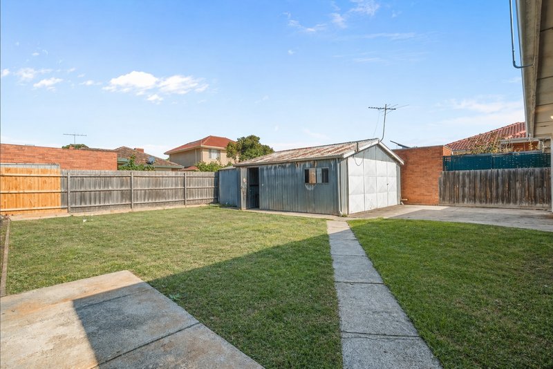 Photo - 13 Anstey Avenue, Reservoir VIC 3073 - Image 10