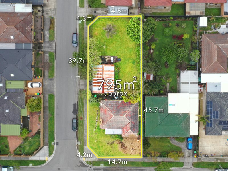 Photo - 13 Arena Square, Noble Park VIC 3174 - Image 2