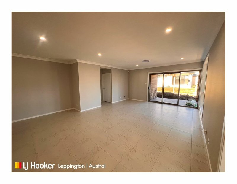 Photo - 13 Aroona Avenue, Austral NSW 2179 - Image 12