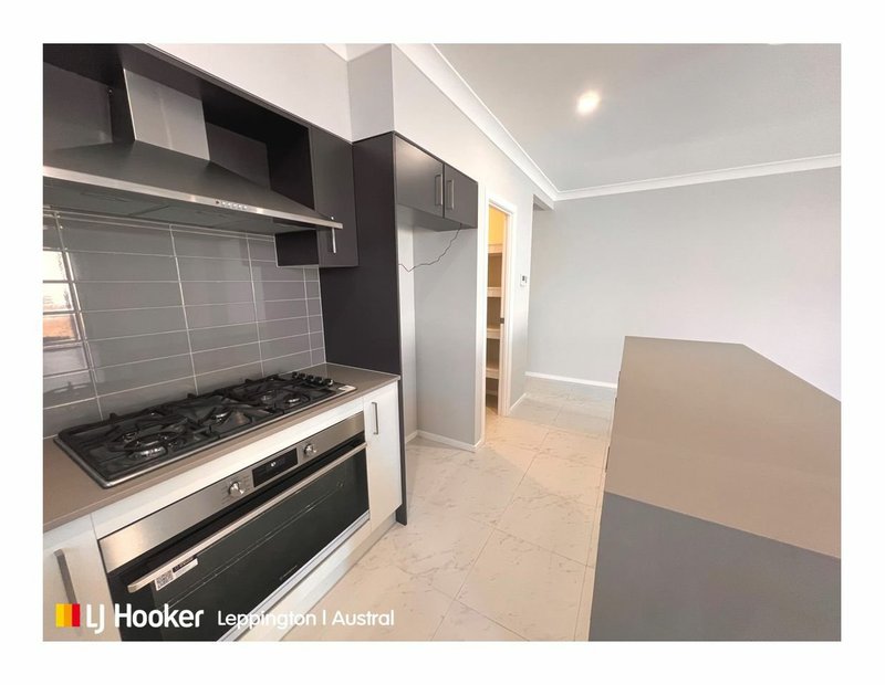 Photo - 13 Aroona Avenue, Austral NSW 2179 - Image 14