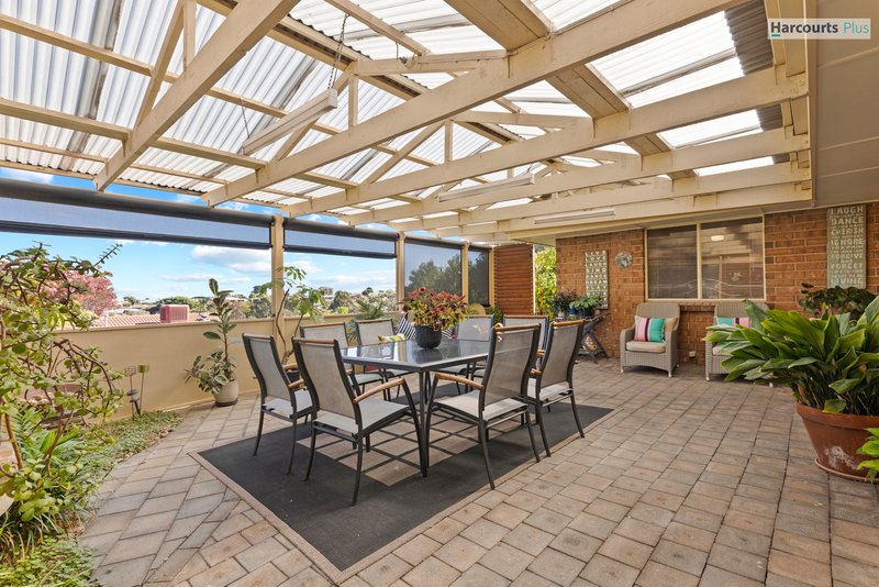 Photo - 13 Aroona Road, Hallett Cove SA 5158 - Image 2