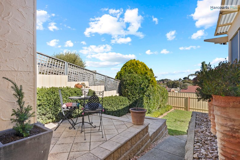 Photo - 13 Aroona Road, Hallett Cove SA 5158 - Image 14