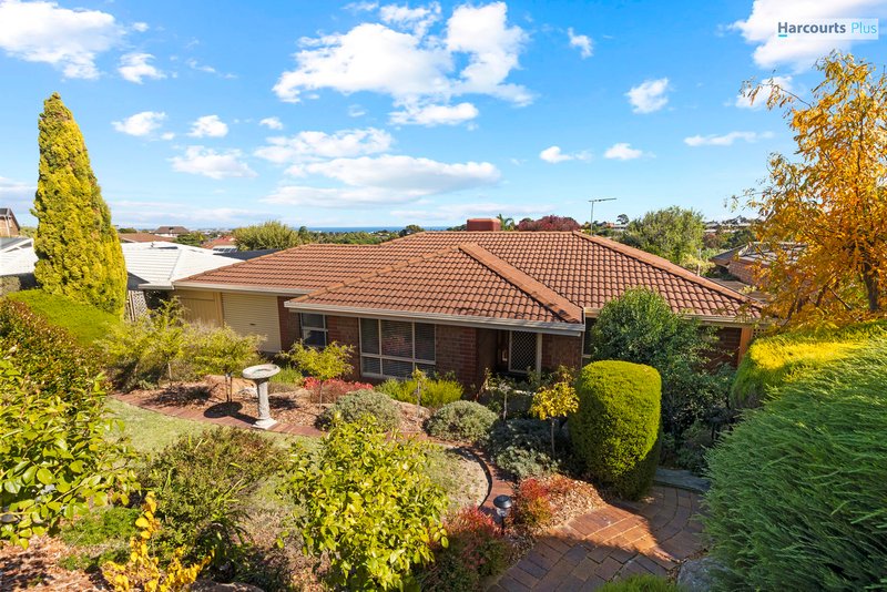 Photo - 13 Aroona Road, Hallett Cove SA 5158 - Image 16