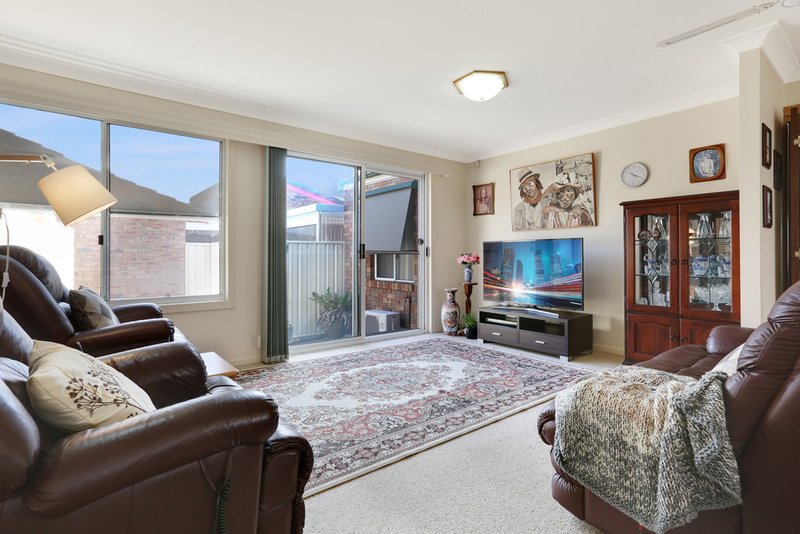 Photo - 13 Ashmore Crescent, Kanahooka NSW 2530 - Image 3