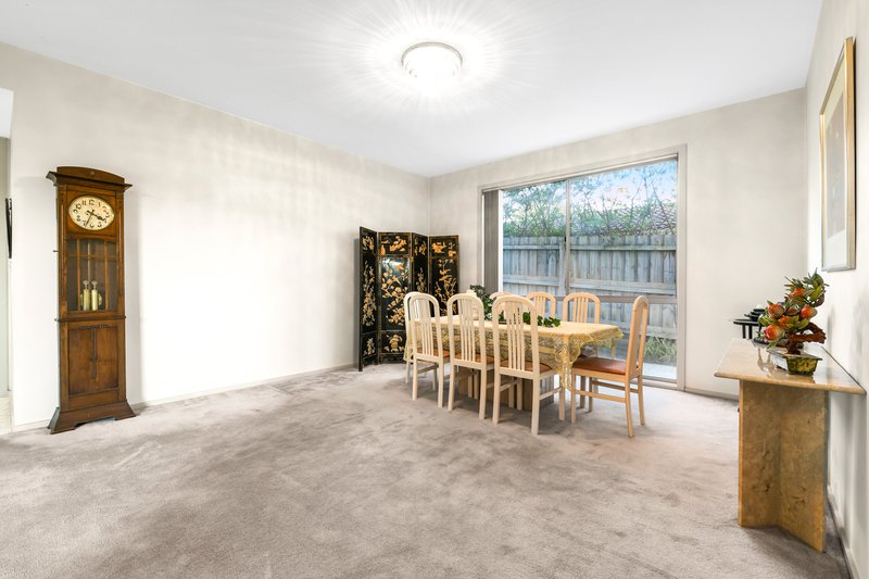 Photo - 13 Atheldene Drive, Glen Waverley VIC 3150 - Image 6