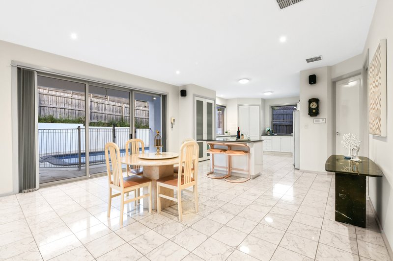 Photo - 13 Atheldene Drive, Glen Waverley VIC 3150 - Image 8