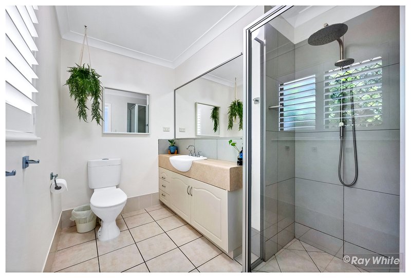 Photo - 13 Athlone Court, Norman Gardens QLD 4701 - Image 15