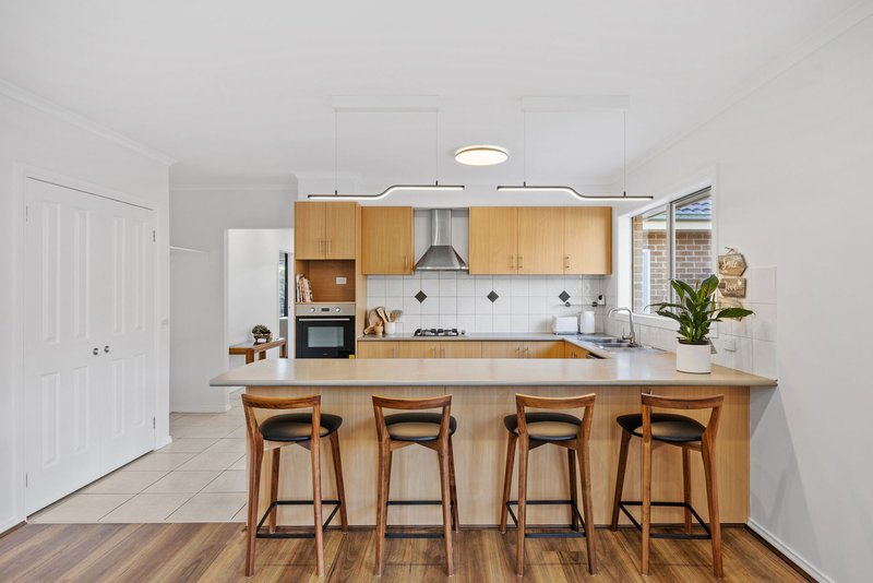 Photo - 13 Atkinson Drive, Berwick VIC 3806 - Image 3