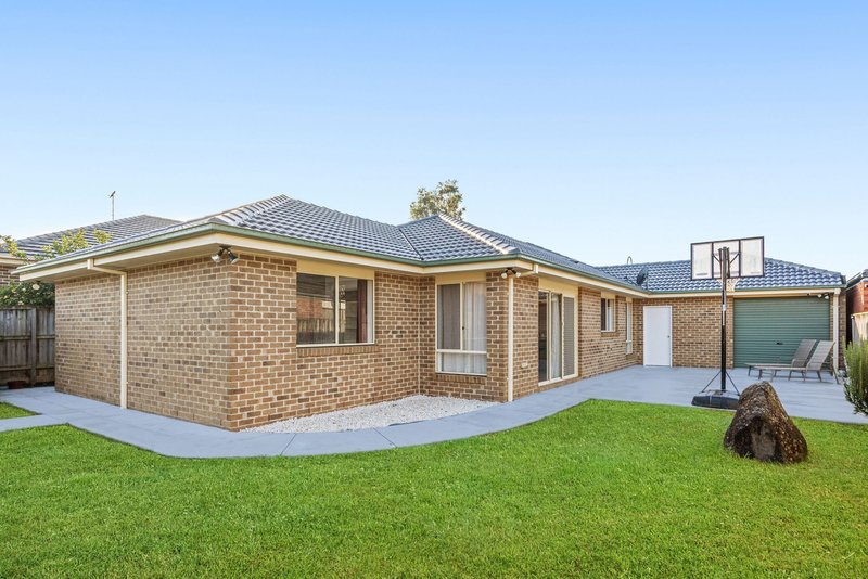 Photo - 13 Atkinson Drive, Berwick VIC 3806 - Image 14