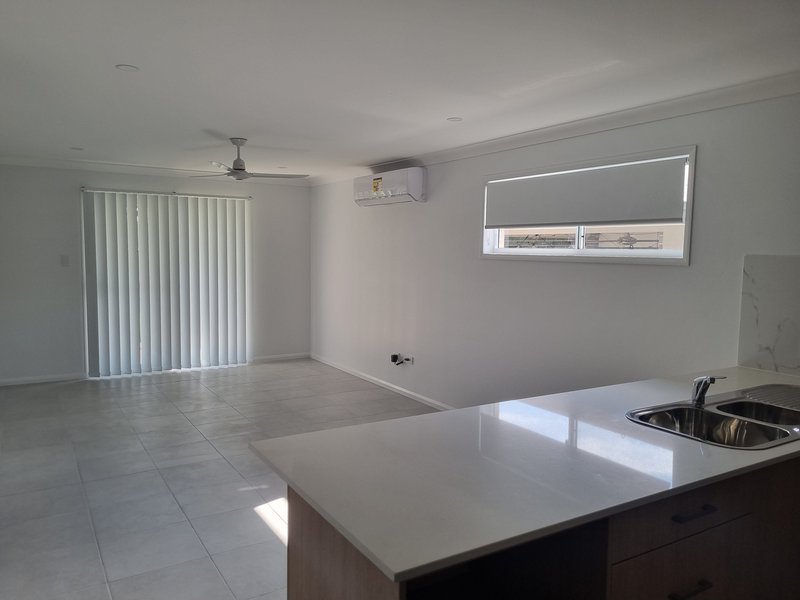 Photo - 13 Aurora Road, Tannum Sands QLD 4680 - Image 5