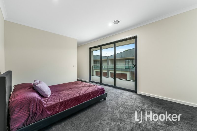 Photo - 13 Autumn Crescent, Carrum Downs VIC 3201 - Image 7