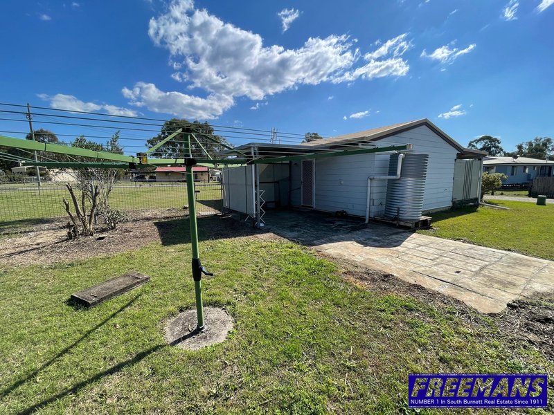 Photo - 13 Avoca Place, Nanango QLD 4615 - Image 16