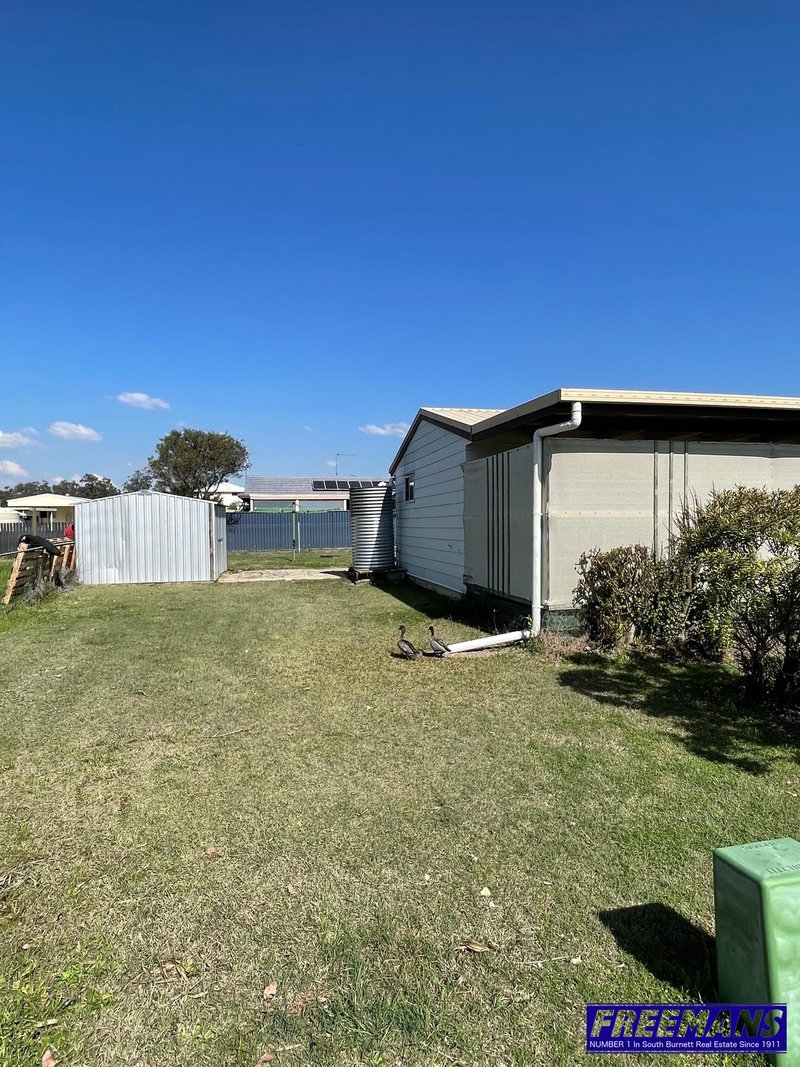 Photo - 13 Avoca Place, Nanango QLD 4615 - Image 17