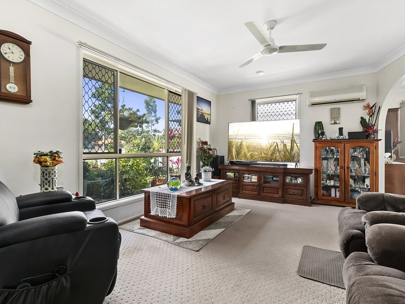 Photo - 13 Avon Ave , Banksia Beach QLD 4507 - Image 5