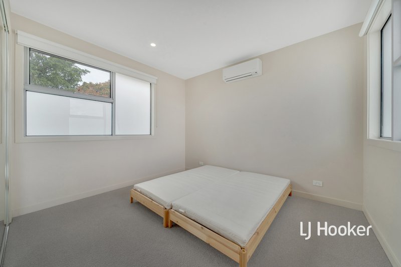 Photo - 1/3 Avon Court, Glen Waverley VIC 3150 - Image 5