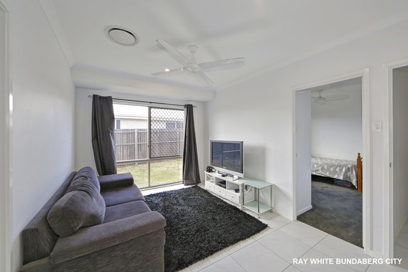 Photo - 13 Back Hill Drive, Coral Cove QLD 4670 - Image 9