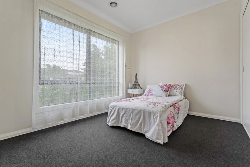 Photo - 13 Ballarat Court, Craigieburn VIC 3064 - Image 10