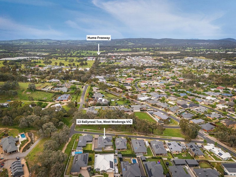 Photo - 13 Ballyneal Terrace, Wodonga VIC 3690 - Image 27