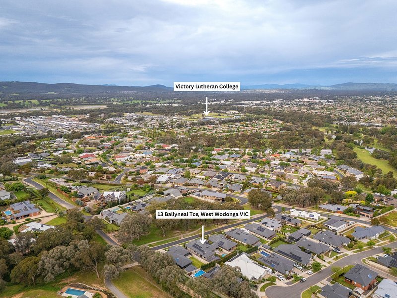 Photo - 13 Ballyneal Terrace, Wodonga VIC 3690 - Image 30