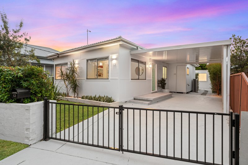Photo - 13 Bangalow Street, Ettalong Beach NSW 2257 - Image 2
