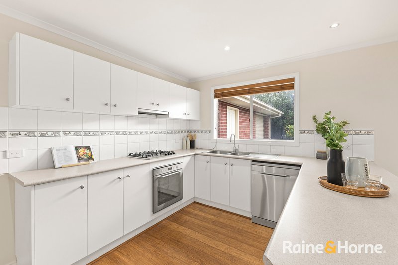 Photo - 13 Banjo Paterson Circle, Point Cook VIC 3030 - Image 5