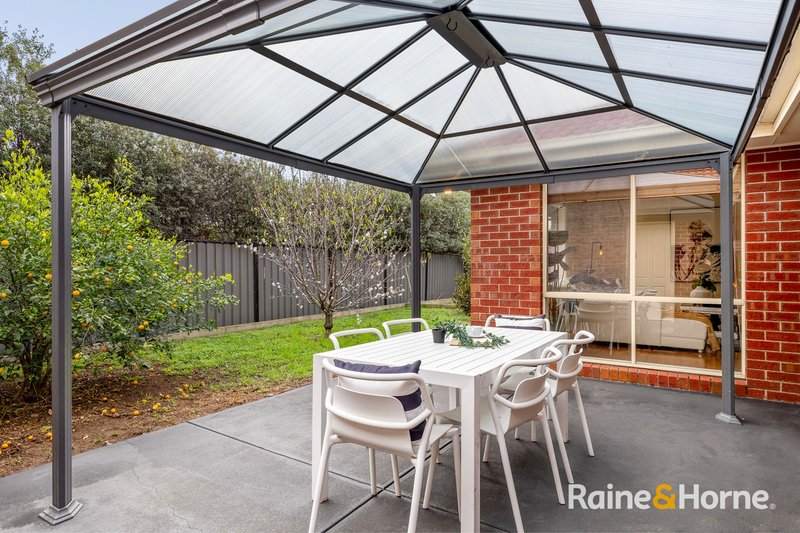 Photo - 13 Banjo Paterson Circle, Point Cook VIC 3030 - Image 12